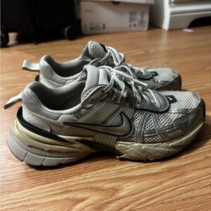 Nike V2K Running sneakers size 8 women